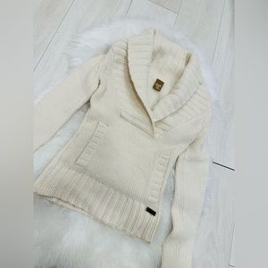 Aritzia Women’s Lambswool Sweater